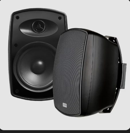 Biamp IC6-1062/00B 6.5in two-way loudspeaker in black with steel grille