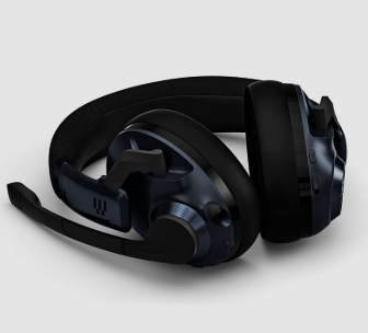 Mad Catz P.I.L.O.T 5 gaming headset with RGB lighting and 7.1 surround sound