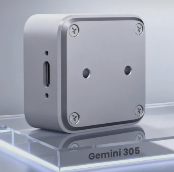 Gemini 305 stereo vision camera USB Type C interface close view