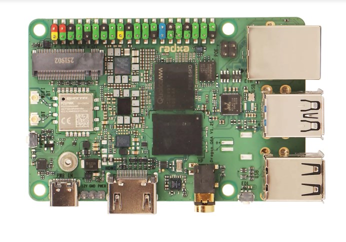 Radxa Dragon Q6A 12GB, Edge AI 12 TOPS Single Board Computer (SBC)