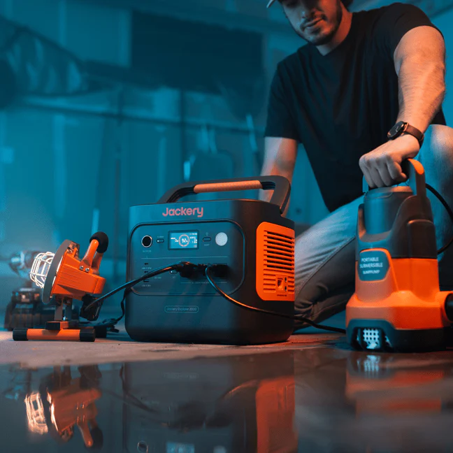 Jackery Explorer 2000 v2, 2042 Wh Capacity, 2200W Output Portable Power StationJackery Explorer 2000 v2, 2042 Wh Capacity, 2200W Output Portable Power Station
