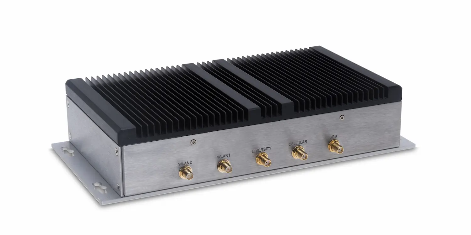 Syslogic VSL 82, 16GB/32GB Intel Atom x6425RE IP40 Vehicle Computer
