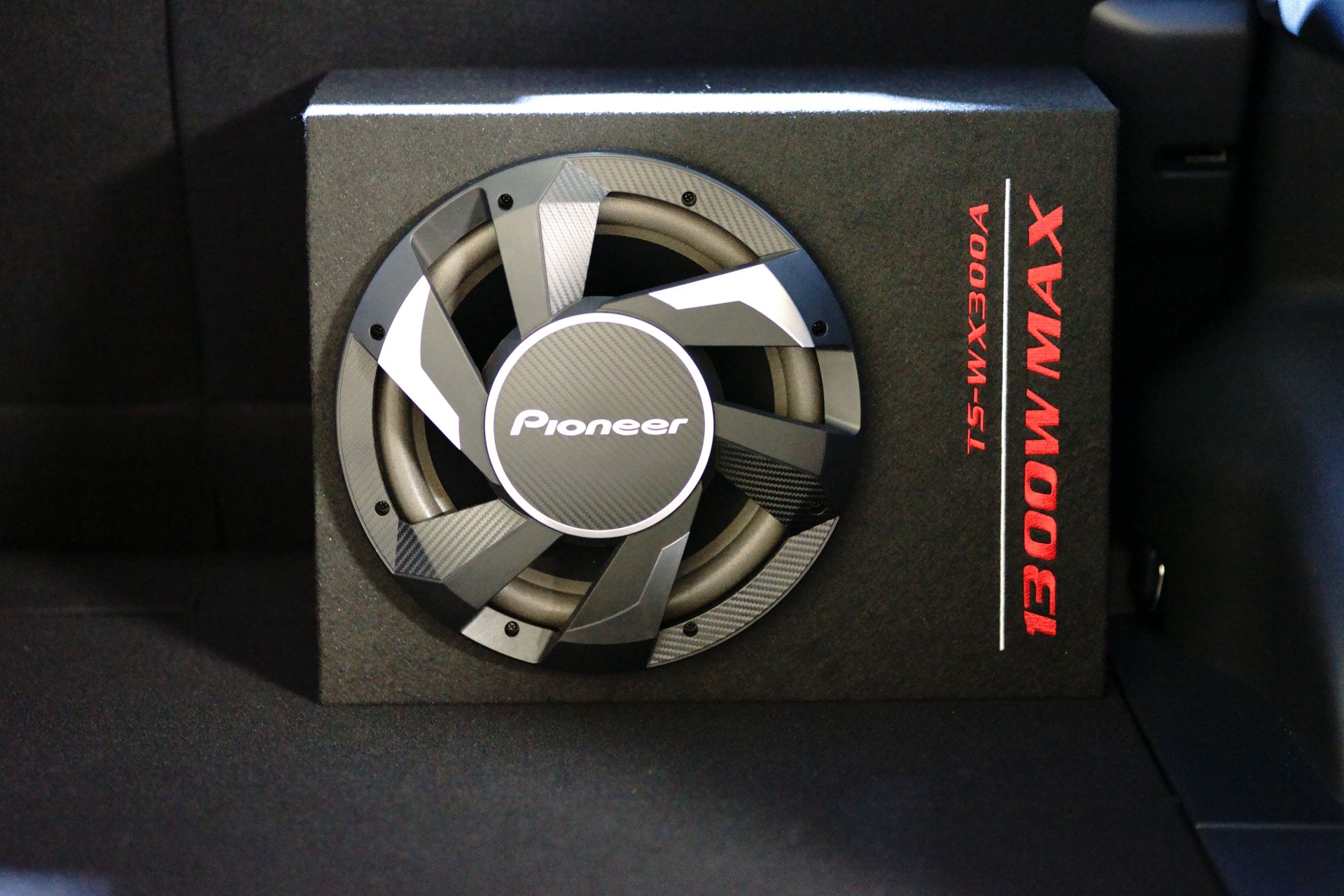 Pioneer TS-WX300A 30cm 1300W Active Subwoofer with Class-D built-In Amplifier