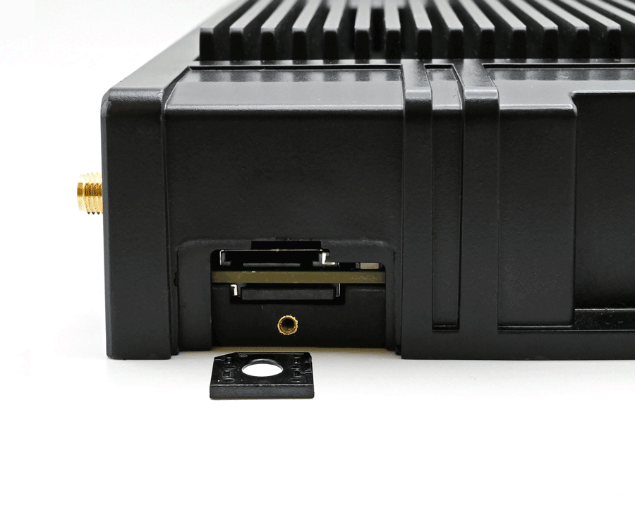 Digi IX40-05, 5G IoT Router with LTE-Advanced Pro Cat 19 4x4 and 3G fallback