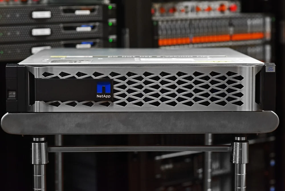 NetApp AFF A250, 2U 4 NVMe Slots Dual Controller HA SAN/NAS System