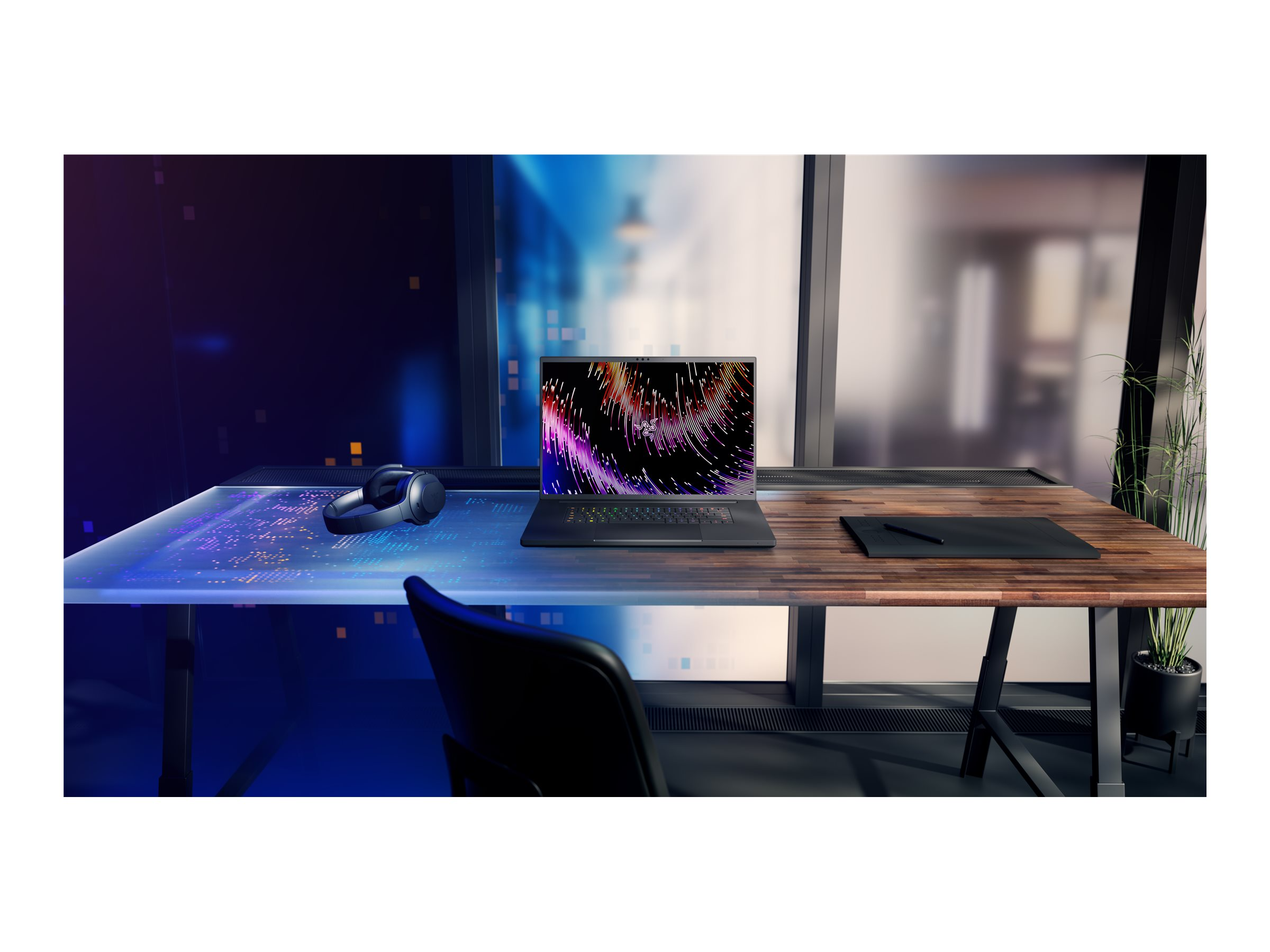 Razer Blade 18" Intel Core Ultra 9, RTX 5090 32GB RAM, 2TB SSD Gaming Laptop