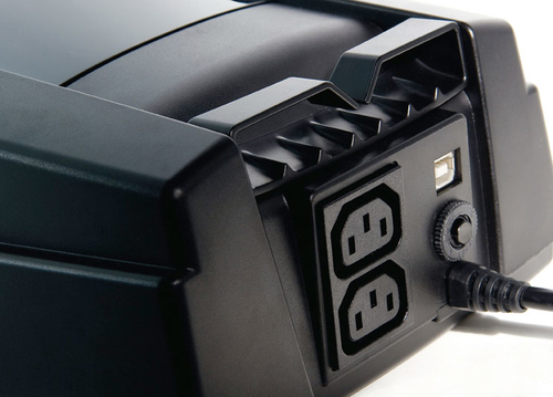 Side angle of Riello iPlug IPG 800 with AC outlets and USB port