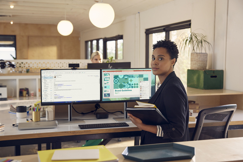 HP E24q G5 QHD Monitor, 60.5 cm (23.8"), 2560 x 1440 pixels, Quad HD LCD Monitor