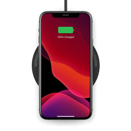 Belkin WIA001BTBK wireless charging pad black image phone placed on charging padBelkin WIA001BTBK wireless charging pad black image phone placed on charging pad