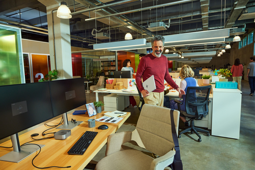 HP Series 7 Pro 4K Thunderbolt 4 Monitor, (27"), 3840 x 2160 pixels, UHD, LCD