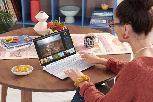 HP Spectre x360 13-aw0113na Intel® Core™ i5, 1.1 GHz 13.3" 8 GB, 256 GB