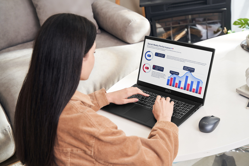 MSI Modern 15 B7M-086UK, AMD Ryzen™ 7, 2 GHz 15.6", 1920 x 1080 8 GB, 512 GB