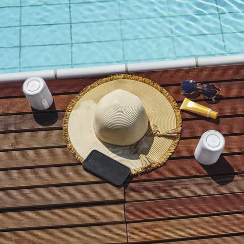 Hama Twin 3.0 speaker IP67 waterproof badge close up