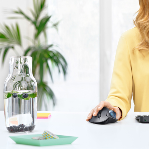 Logitech ERGO M575 Wireless Trackball Mouse, Right-hand,  Bluetooth, 2000 DPI