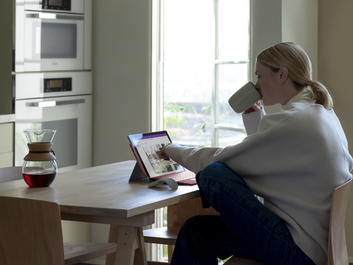 Microsoft Surface Arc Mouse, Ambidextrous, BlueTrack, Bluetooth, 1000 DPI