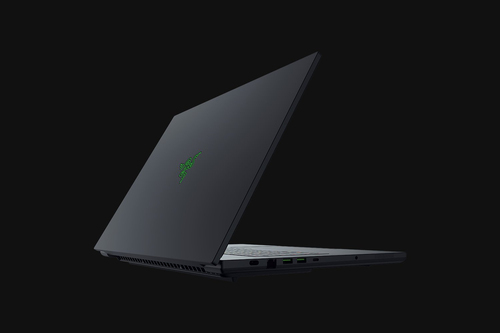 Razer Blade 18 RZ09-05299WR4-R3W1 Intel Core Ultra 9 32GB/2TB 18 Inch UHD Laptop