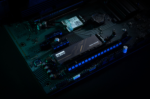 Klevv CRAS C925G 2TB 7400 MB/s M.2 NVMe SSD