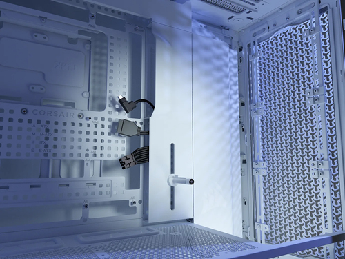Close view of front I/O ports with USB Type-C and USB Type-A ports on FRAME 5000D RS ARGB.
