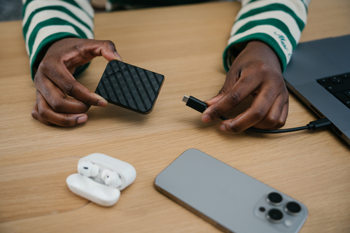 Verbatim Store 'n' Go Mini Diamond 2TB Portable SSD, USB-C 3.2 Gen2, 1, Black