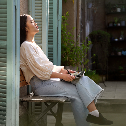 HP Elite x360 Envy x360 14-inch, AMD Ryzen 7, 16GB RAM, 1TB SSD, FHD Touchscreen