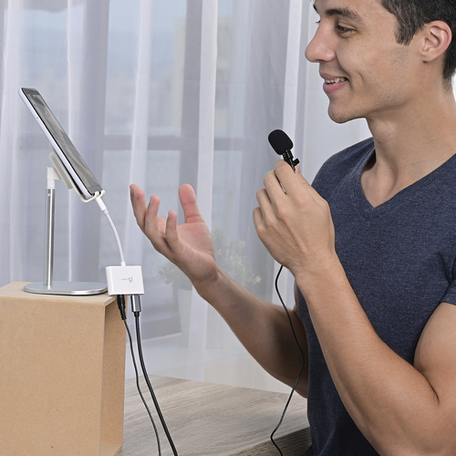 j5create JCA122 USB-C to 3.5mm Audio Adapter with Power Delivery