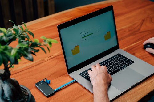 Verbatim Pocket SSD 1TB USB-C 3.2 Gen2 Portable SSD, 1000MB/s, Black/Blue