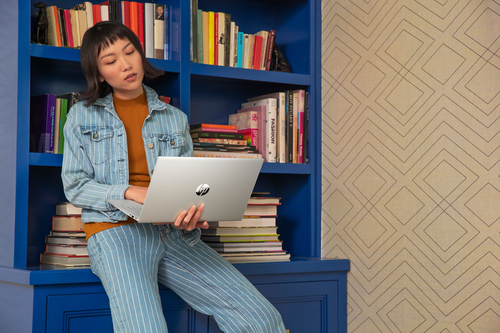 HP Pavilion 15-eg2017na, Intel® Core™ i5 15.6" 8 GB, 512 GB Windows 11 Home