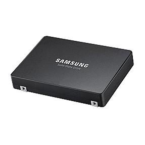 Samsung PM1733 2.5 inch NVMe SSD for server and data center use