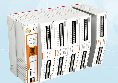 PUSR USR M100 gateway side view with RS485 and RS232 interface ports
