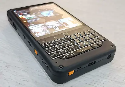 Amarullz piBrick Pocket-CM5, 3.92-inch AMOLED Raspberry Pi CM5 handheld PC